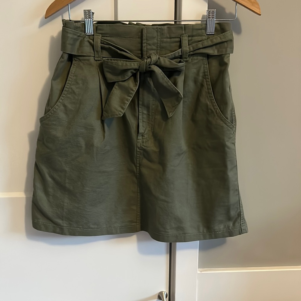 Loft paper bag skirt (size 2)